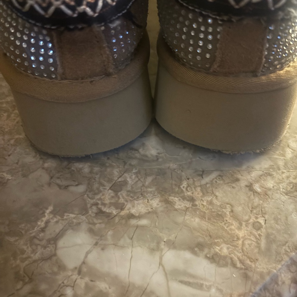 UGG Tan Sparkle Slippers - Picture 2 of 4
